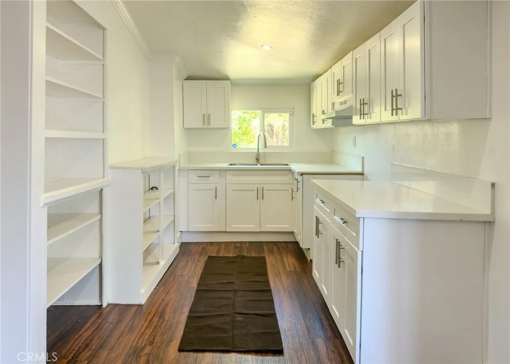 112 Crystal St