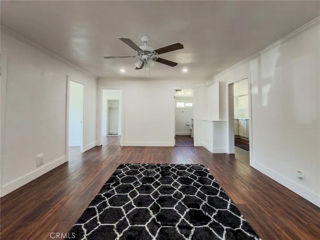 112 Crystal St