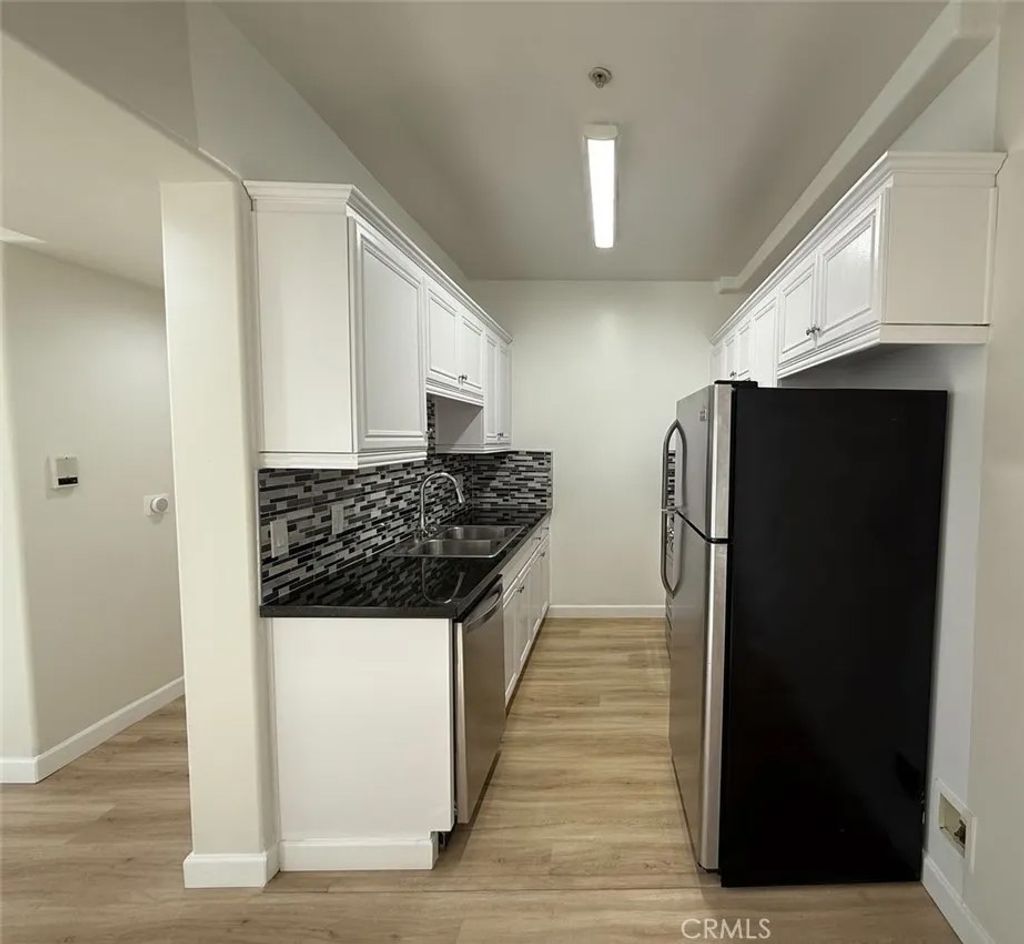 Photo of 10849 Fruitland Drive #301, Studio City, CA 91604 (MLS # SR26078083)