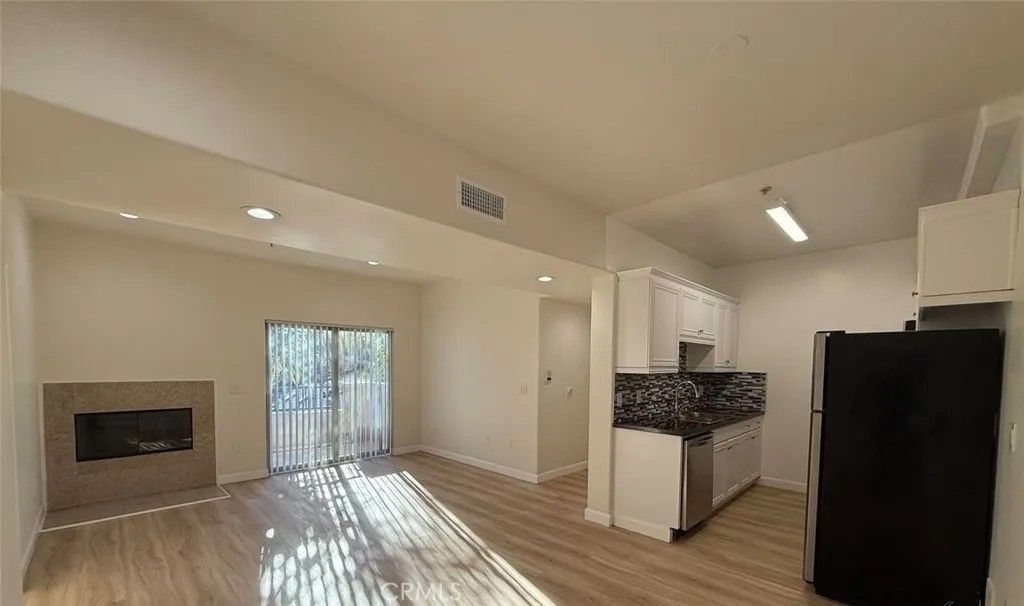 Photo of 10849 Fruitland Drive #301, Studio City, CA 91604 (MLS # SR26078083)