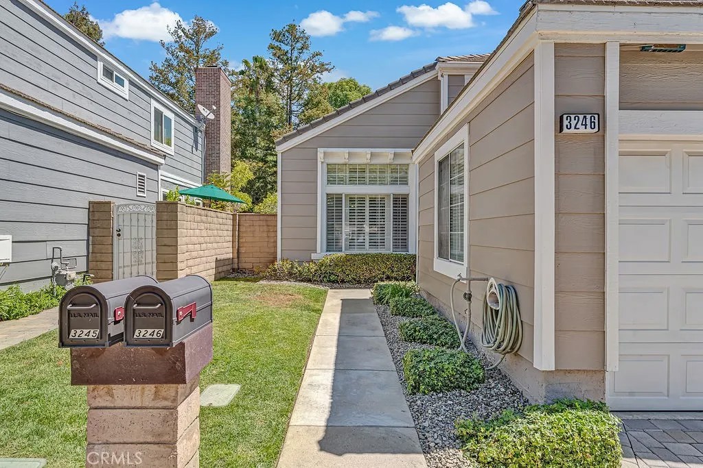 3246 Barn Owl Way