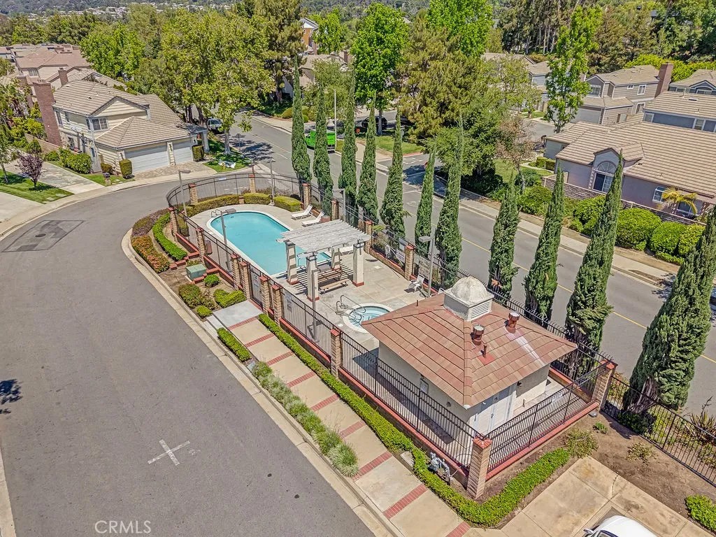 3246 Barn Owl Way