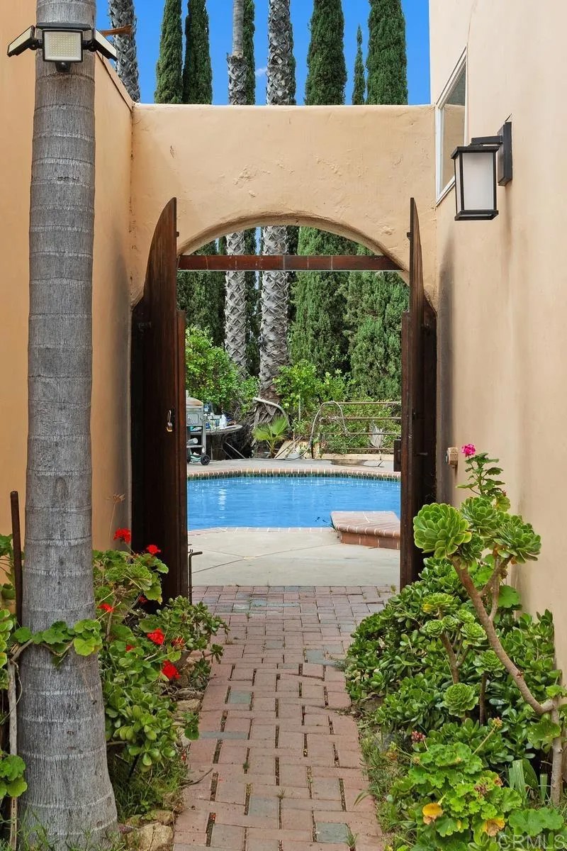 3264 Shearer Crossing