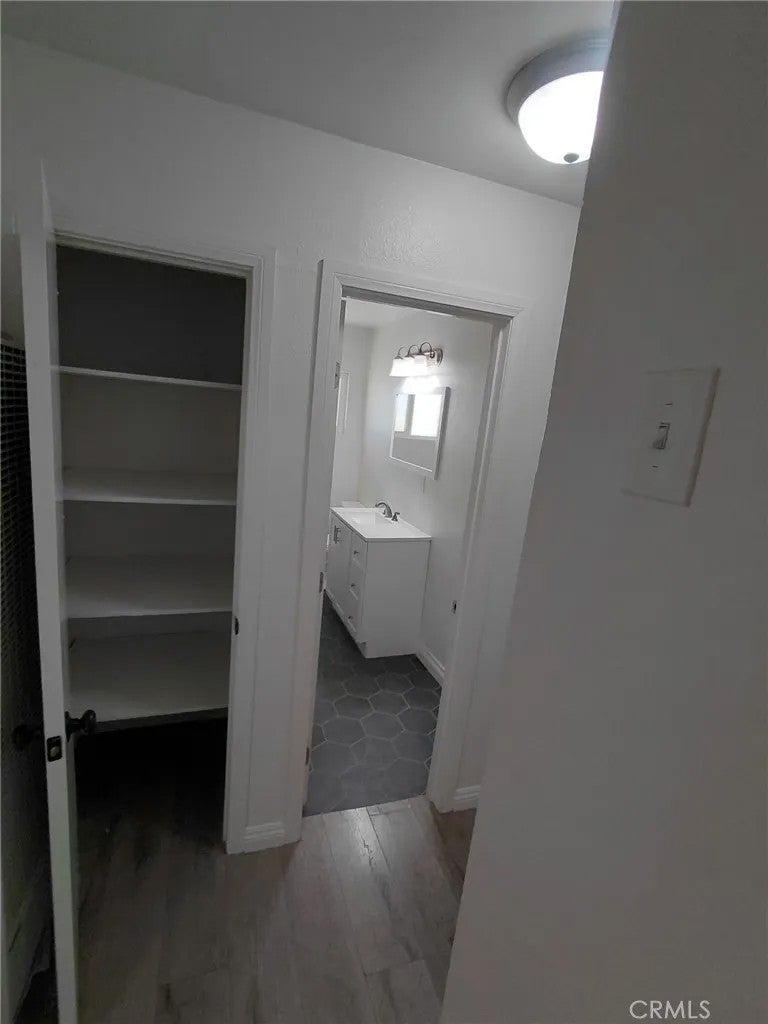 1211 E Avenue R3
