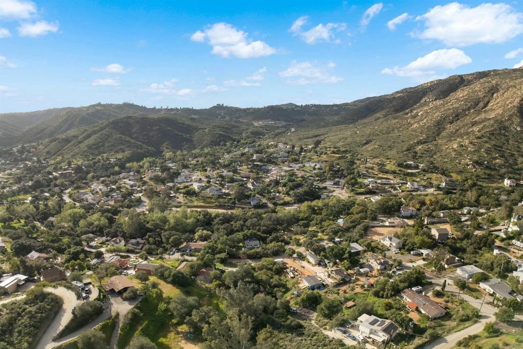 Photo of Silverbrook Dr, El Cajon, CA 92019 (MLS # 260005791)