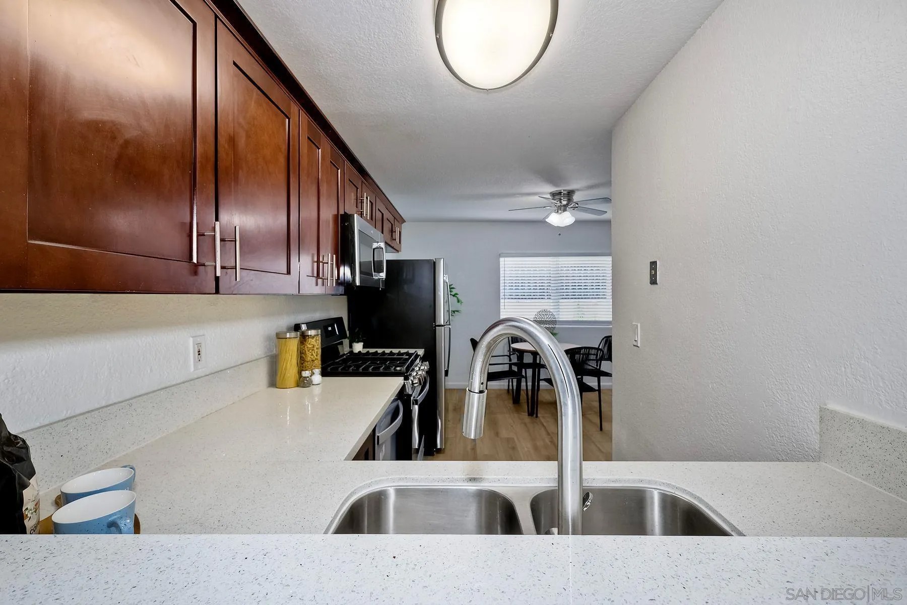 940 Calla Ave 4