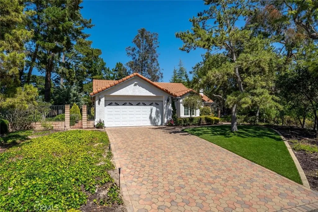 640 Black Ridge Lane