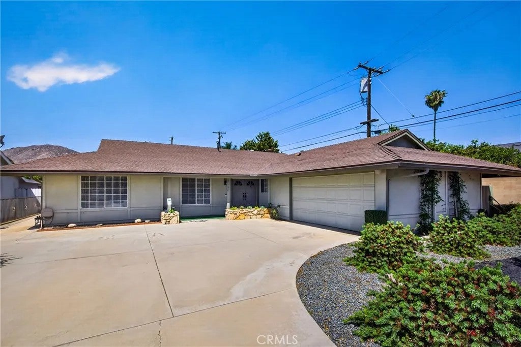 5146 Golden Avenue