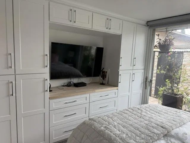 121 Via Coronado