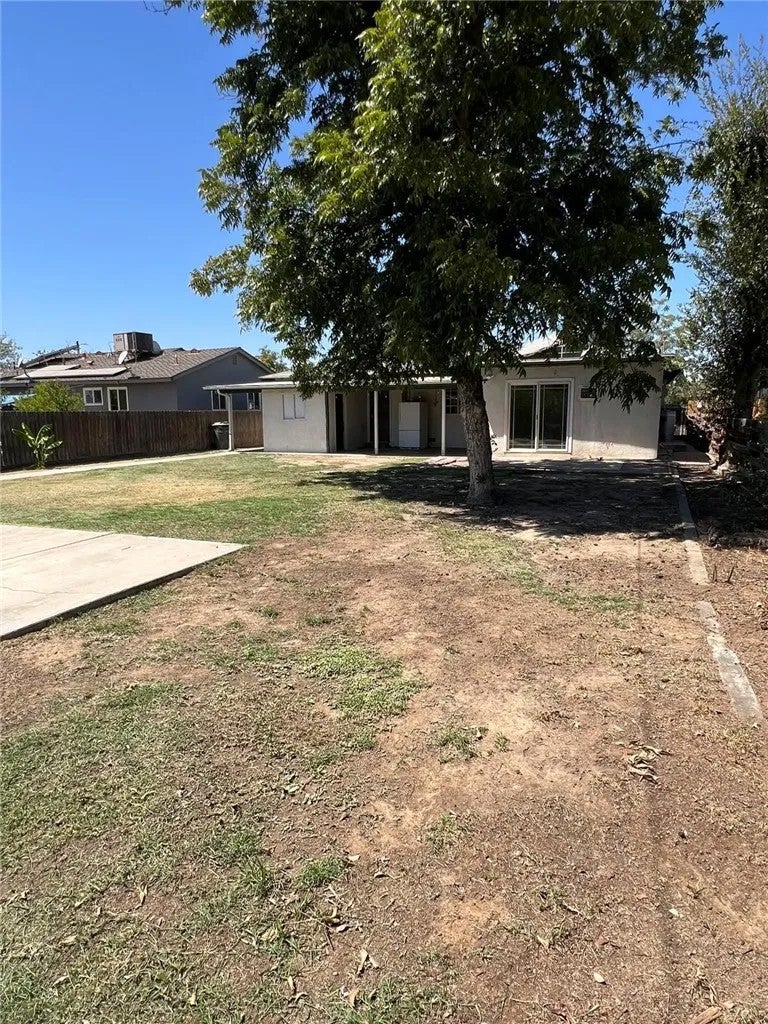 3216 Laurel
