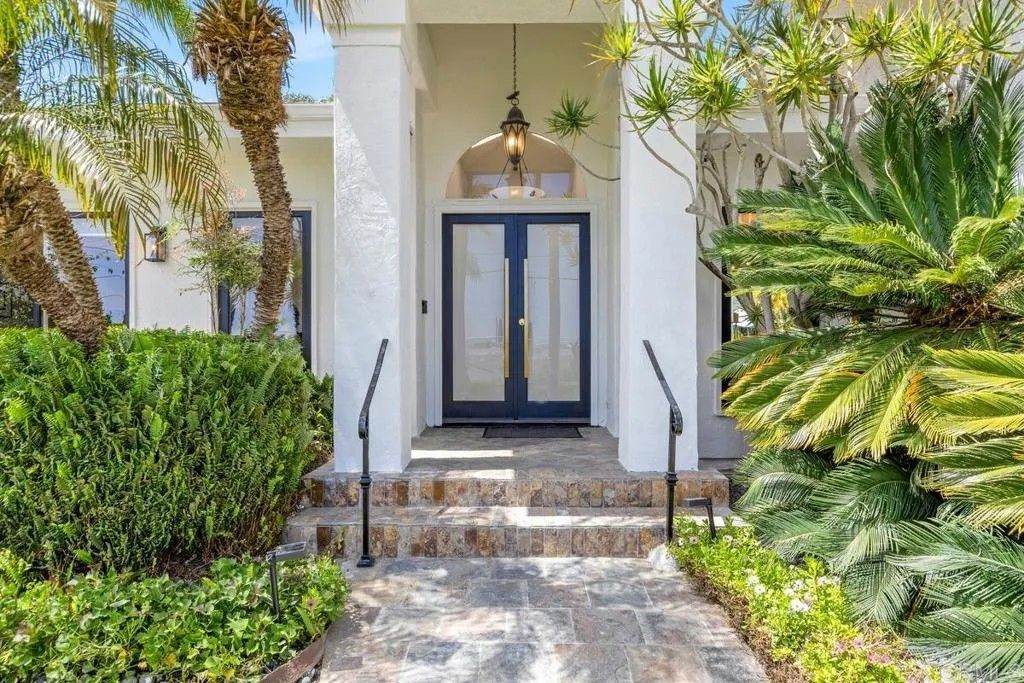 Photo of 5918 Germaine Lane, La Jolla, CA 92037 (MLS # NDP2506876)