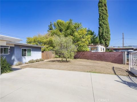 Tiny photo for 9547 Rincon Avenue, Pacoima, CA 91331 (MLS # BB25194008)