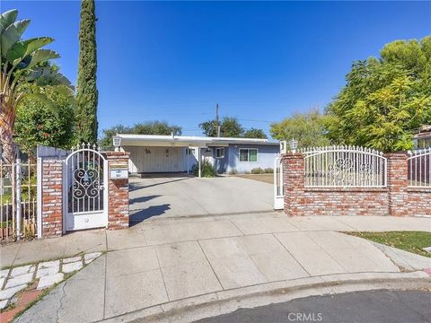 Photo of 9547 Rincon Avenue, Pacoima, CA 91331 (MLS # BB25194008)