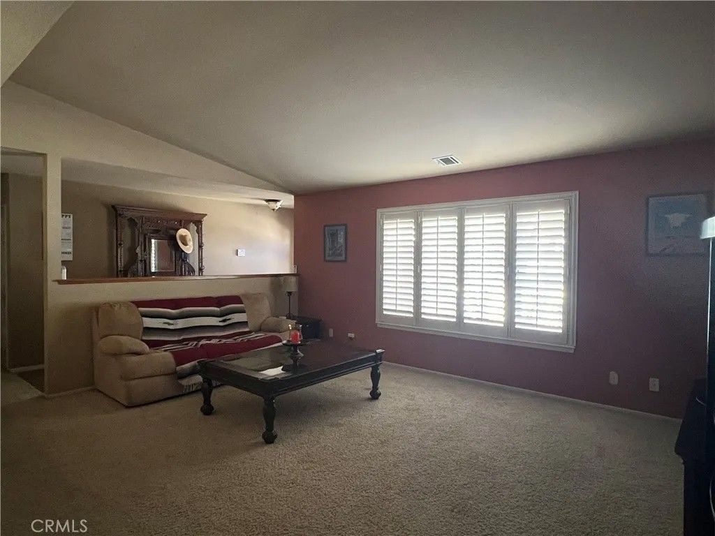 Photo of 16481 Iwa Rd, Apple Valley, CA 92307 (MLS # HD26011099)