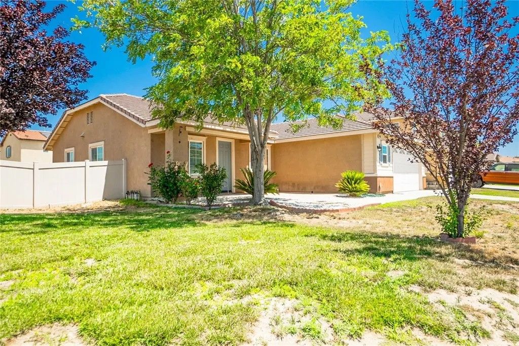 Photo of 605 Wildrose Cir, San Jacinto, CA 92582 (MLS # CV26005234)