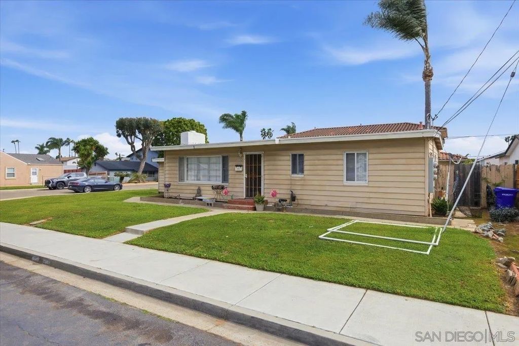 Photo of 1053 Emory St, Imperial Beach, CA 91932 (MLS # 260004050)
