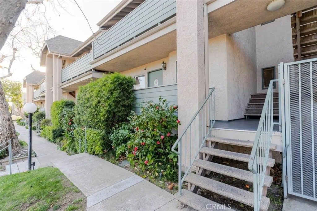 Photo of 13100 Bromont Avenue #11, Sylmar, CA 91342 (MLS # SR26005211)