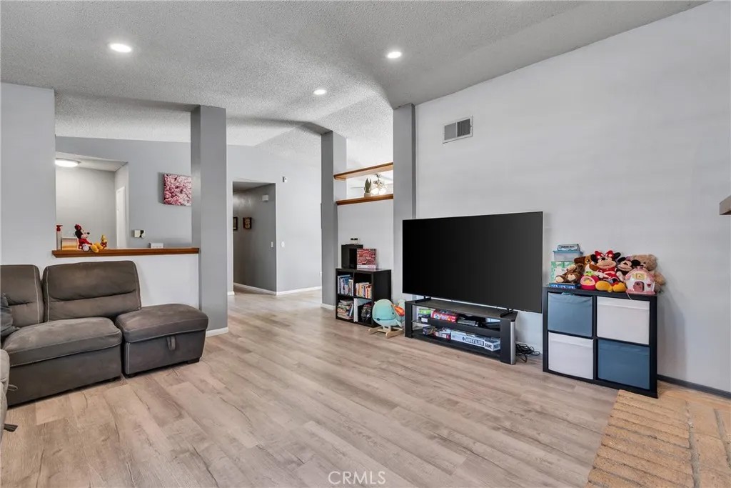 2885 Heller Drive