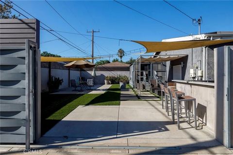 Tiny photo for 2905 Magnolia Avenue, Long Beach, CA 90806 (MLS # SB25201315)