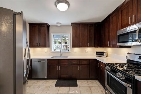 Tiny photo for 2905 Magnolia Avenue, Long Beach, CA 90806 (MLS # SB25201315)
