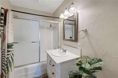 Tiny photo for 2905 Magnolia Avenue, Long Beach, CA 90806 (MLS # SB25201315)