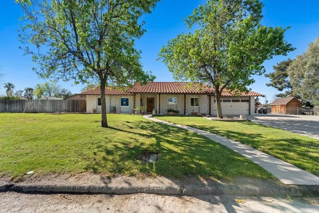 Photo of 1581 Hackney Street, Hemet, CA 92543 (MLS # SW26055521)