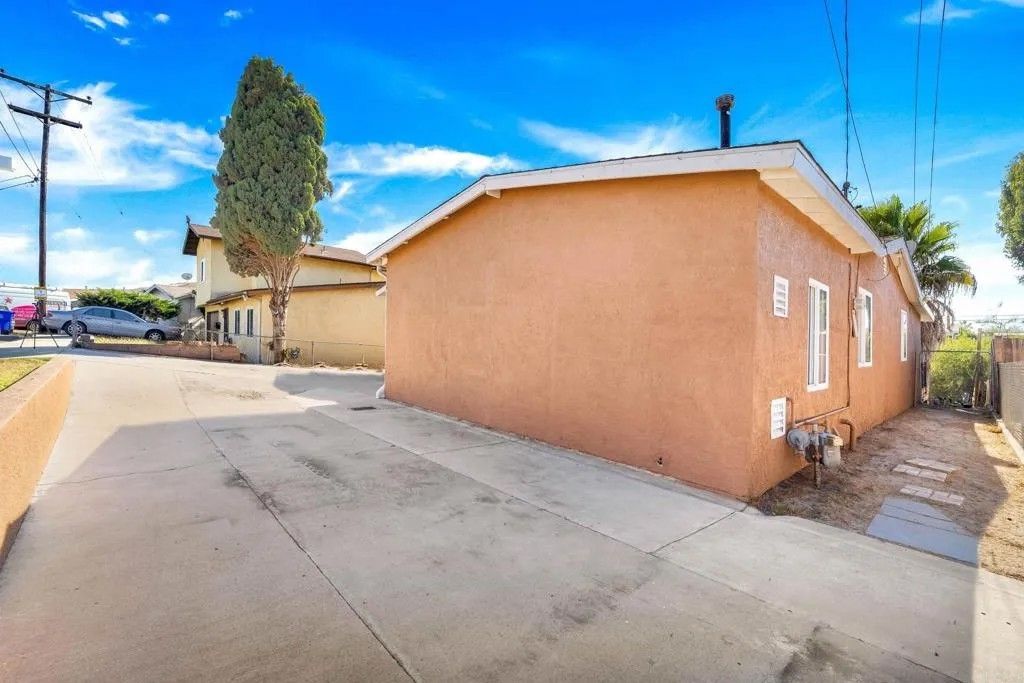 Photo of 2862 Callejon, San Diego, CA 92139 (MLS # PTP2600160)