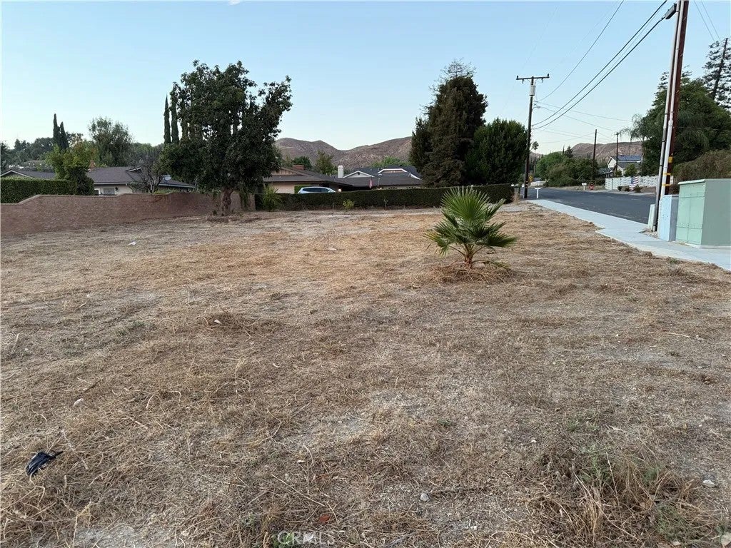 Photo of 2877 Avenida Simi, Simi Valley, CA 93065 (MLS # SR26187505)