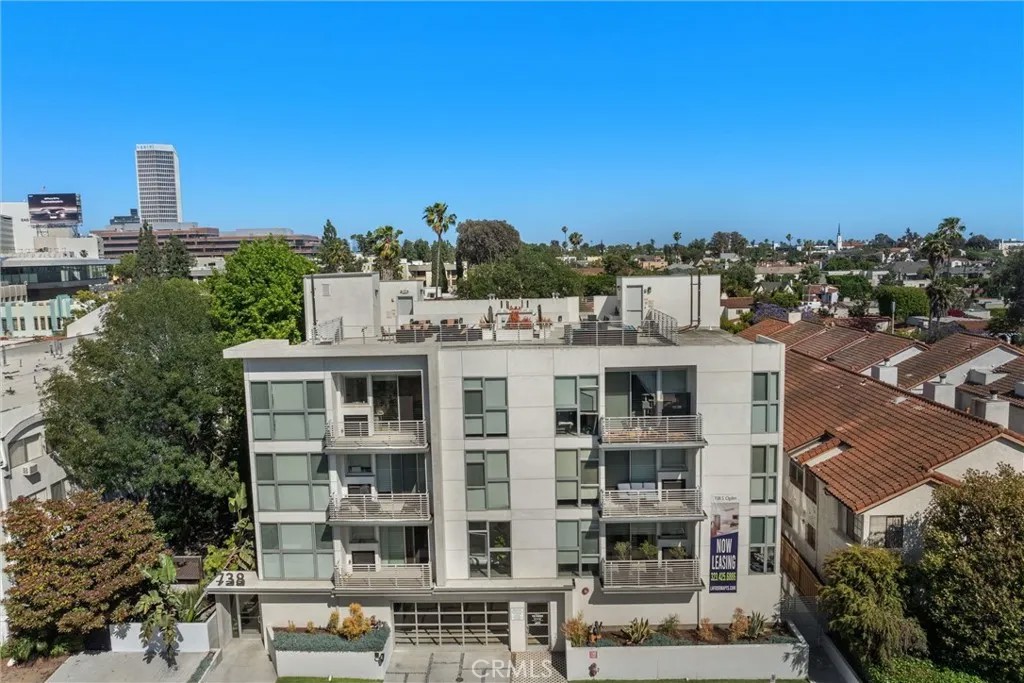 738 S Ogden Drive