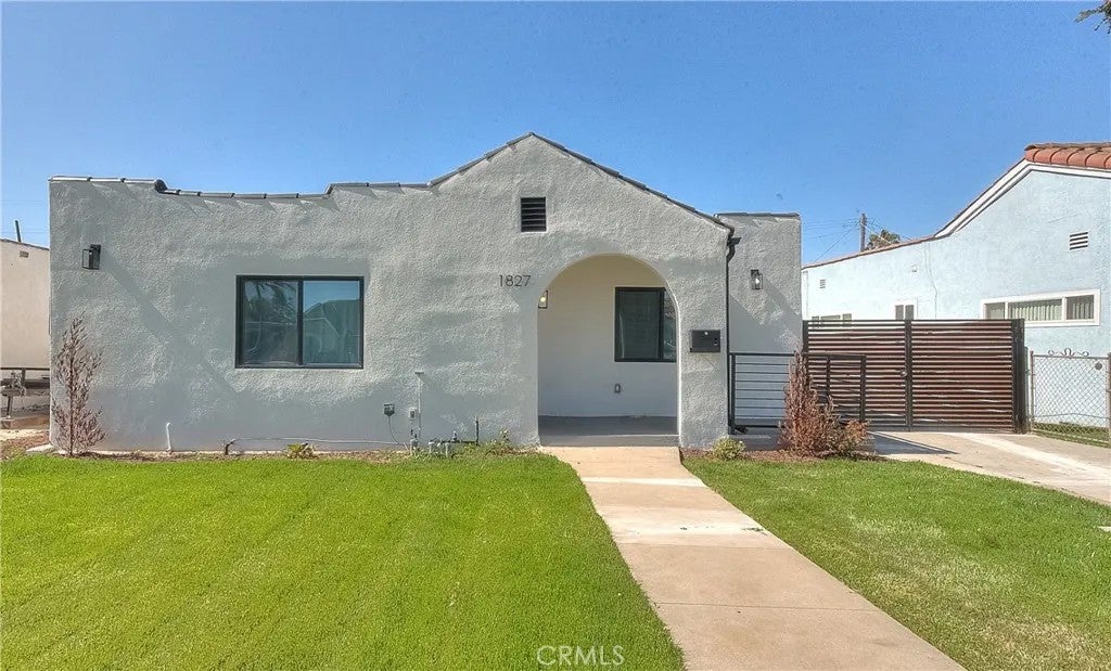 1827 W 76th