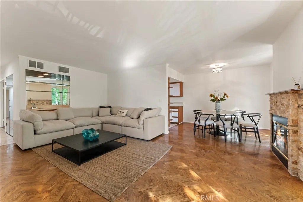 1351 N Crescent Heights 308