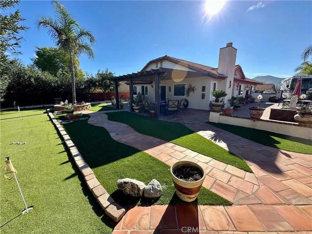 Photo of 23856 Outrigger Dr, Canyon Lake, CA 92587 (MLS # OC25276751)