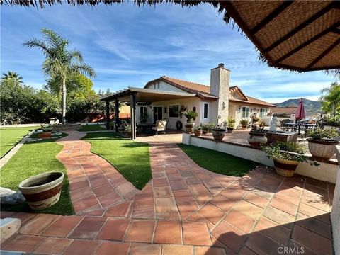 Tiny photo for 23856 Outrigger Dr, Canyon Lake, CA 92587 (MLS # OC25276751)