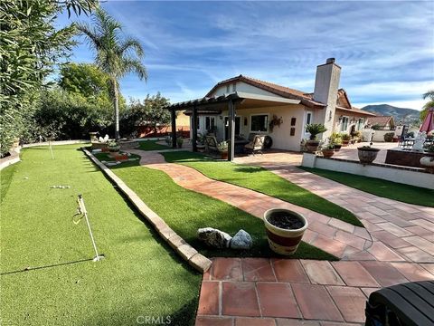 Tiny photo for 23856 Outrigger Dr, Canyon Lake, CA 92587 (MLS # OC25276751)