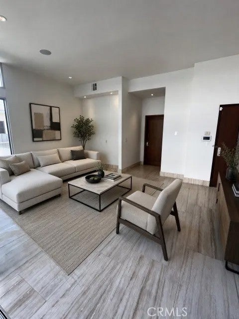 4154 Kenyon