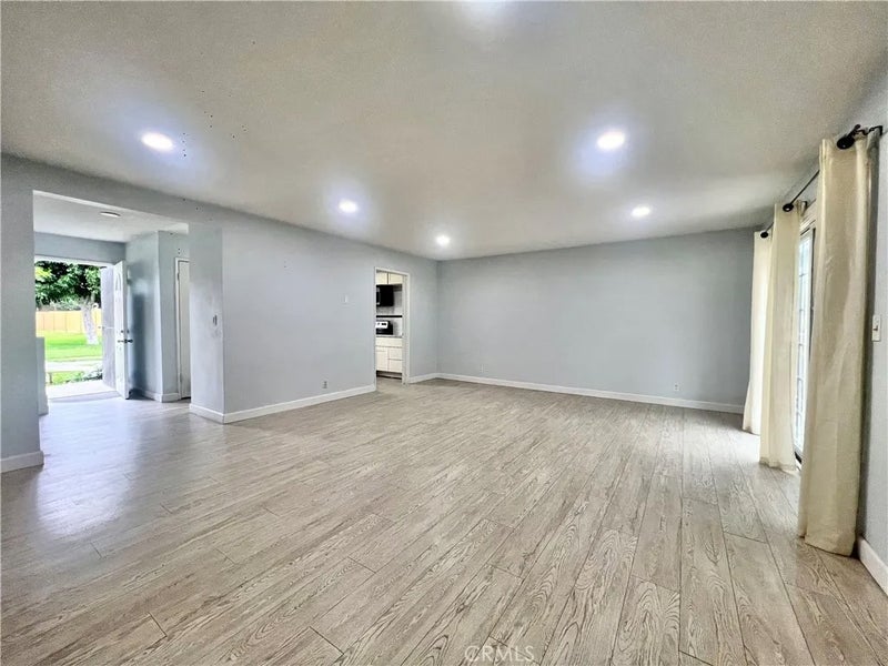 624 S Sullivan 15D