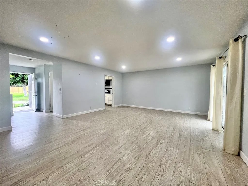 624 S Sullivan 15D