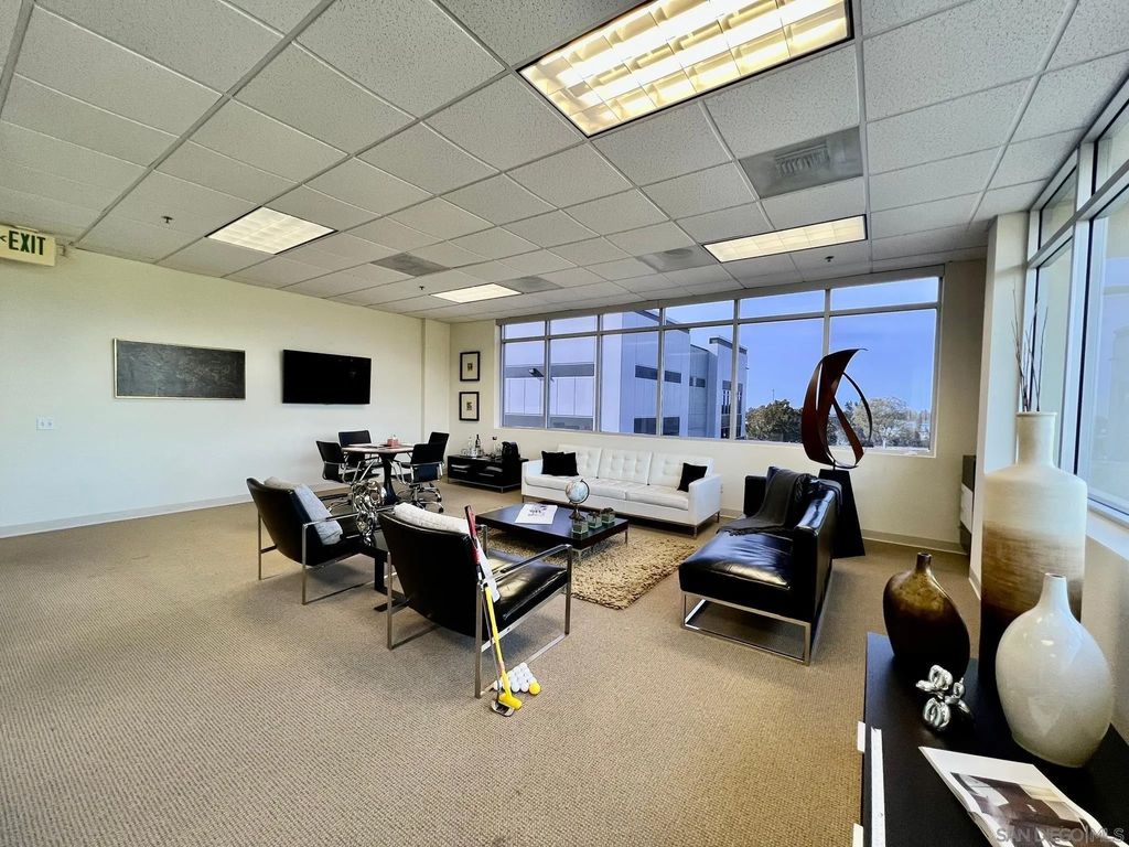 Photo of 2506 Catamaran Way, Chula Vista, CA 91914 (MLS # 250038459)