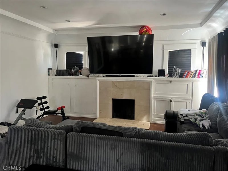 1106 S BELLE