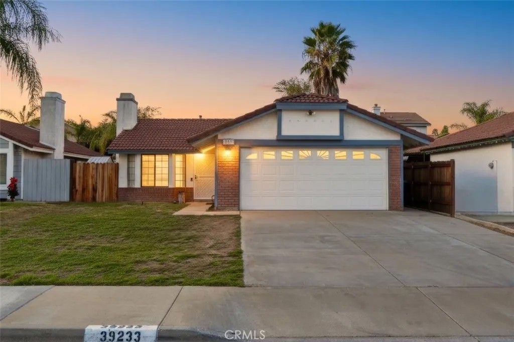 Photo of 39233 Rising Hill, Temecula, CA 92591 (MLS # SW25276638)