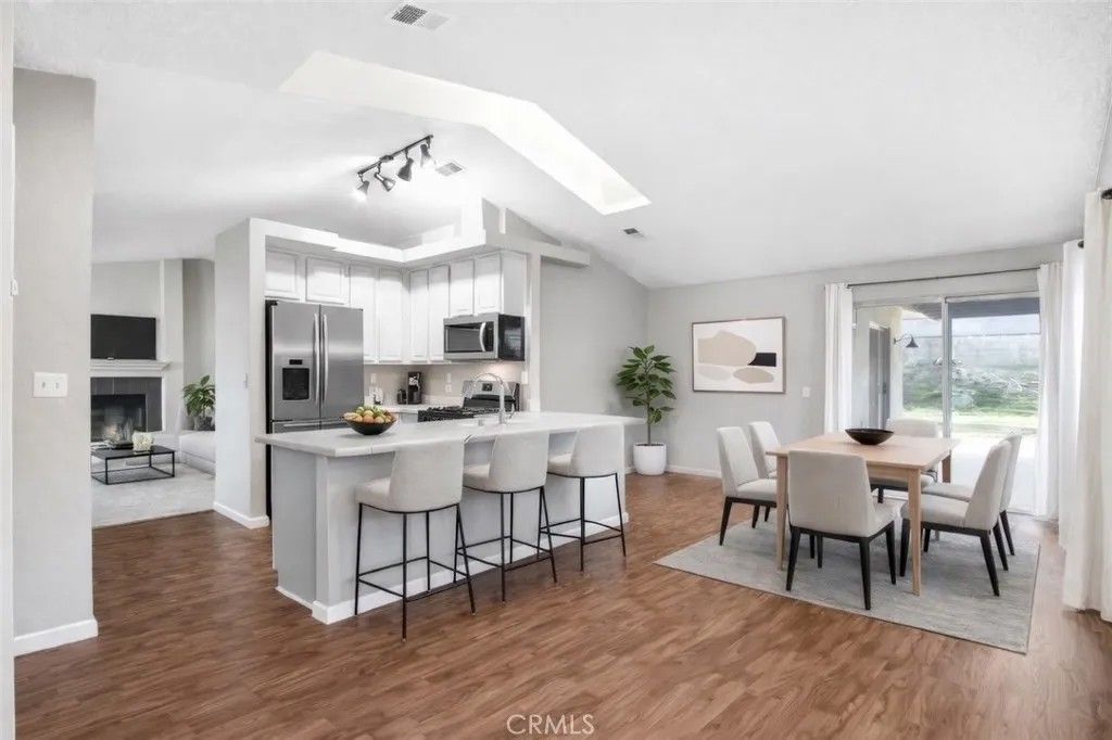 Photo of 39233 Rising Hill, Temecula, CA 92591 (MLS # SW25276638)