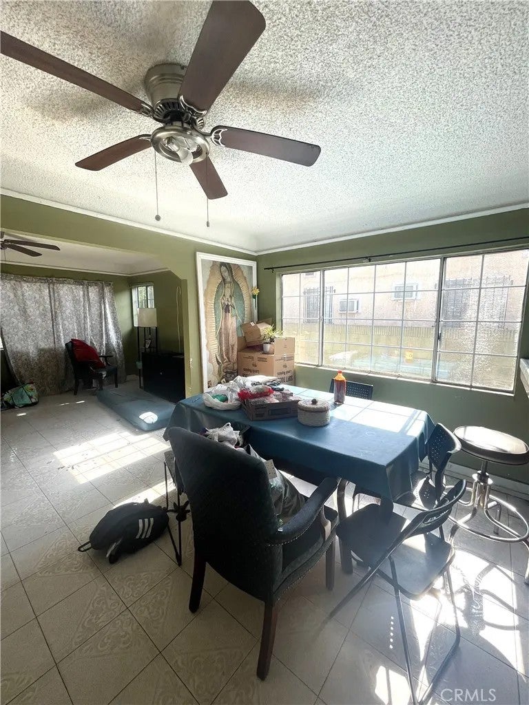1142 E 64th