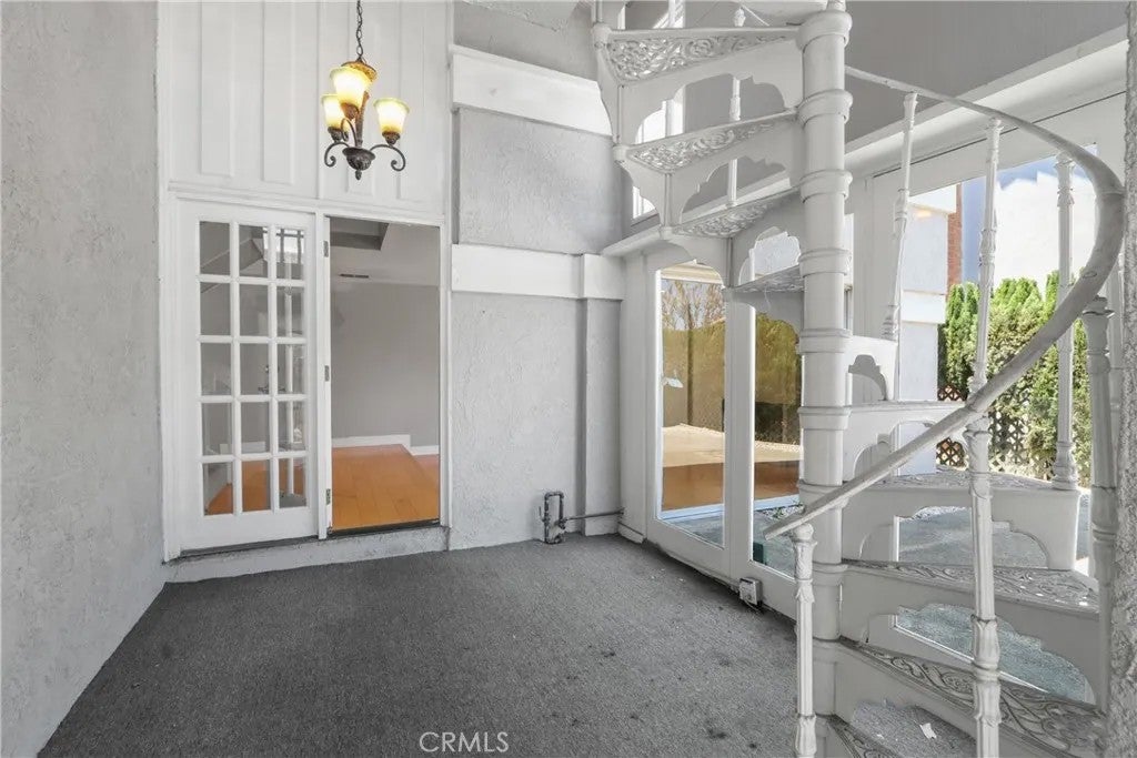 3792 Claremont