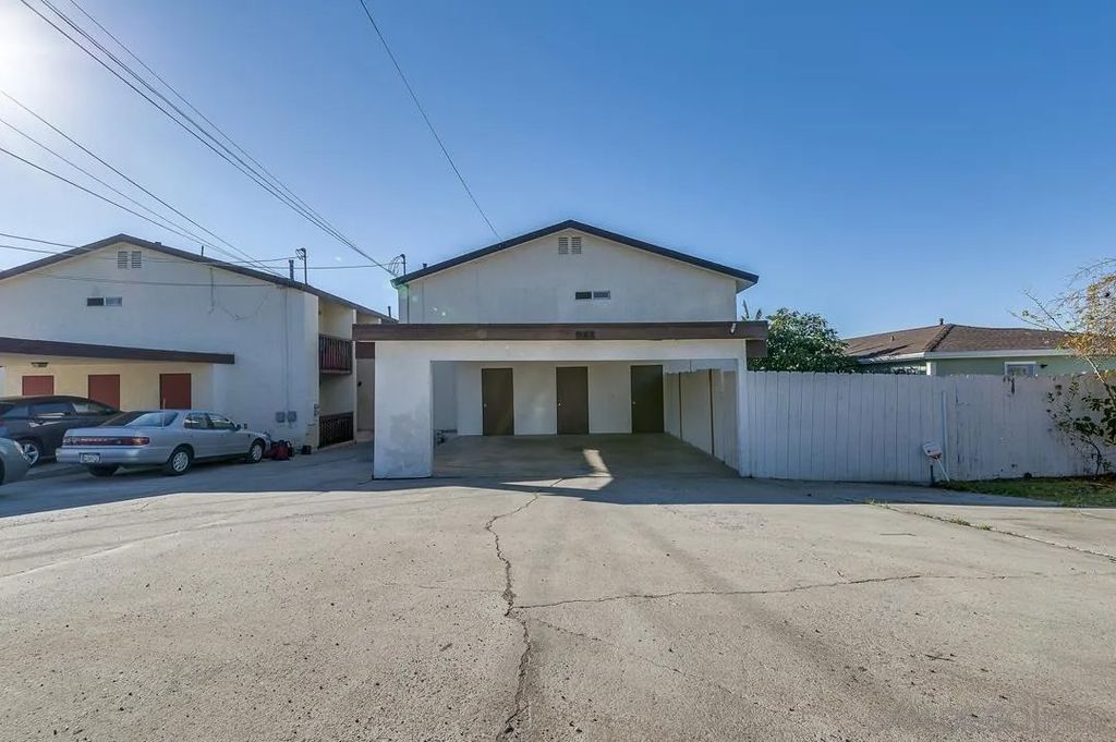 Photo of 948 Gillespie Dr, Spring Valley, CA 91977 (MLS # 250045839)