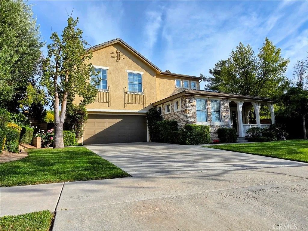 Photo of 21922 Crestline Trl, Saugus, CA 91390 (MLS # SR26086102)