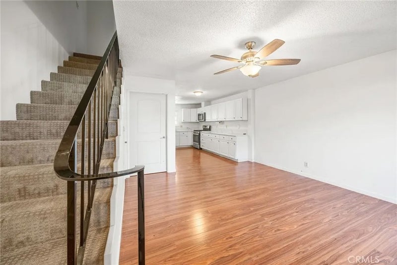 8174 Glengarry Green