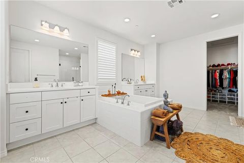 Tiny photo for 20825 Red Sky Ct, Saugus, CA 91350 (MLS # SR25238561)