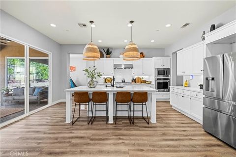 Tiny photo for 20825 Red Sky Ct, Saugus, CA 91350 (MLS # SR25238561)