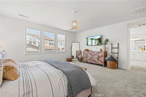 Tiny photo for 20825 Red Sky Ct, Saugus, CA 91350 (MLS # SR25238561)