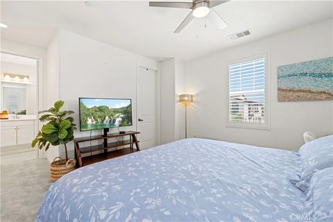 Tiny photo for 20825 Red Sky Ct, Saugus, CA 91350 (MLS # SR25238561)